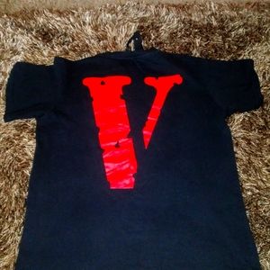 Men's small VLONE T SHIRT!